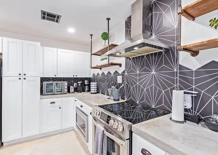 Galactic Getaway By Club - New Holiday home Scottsdale